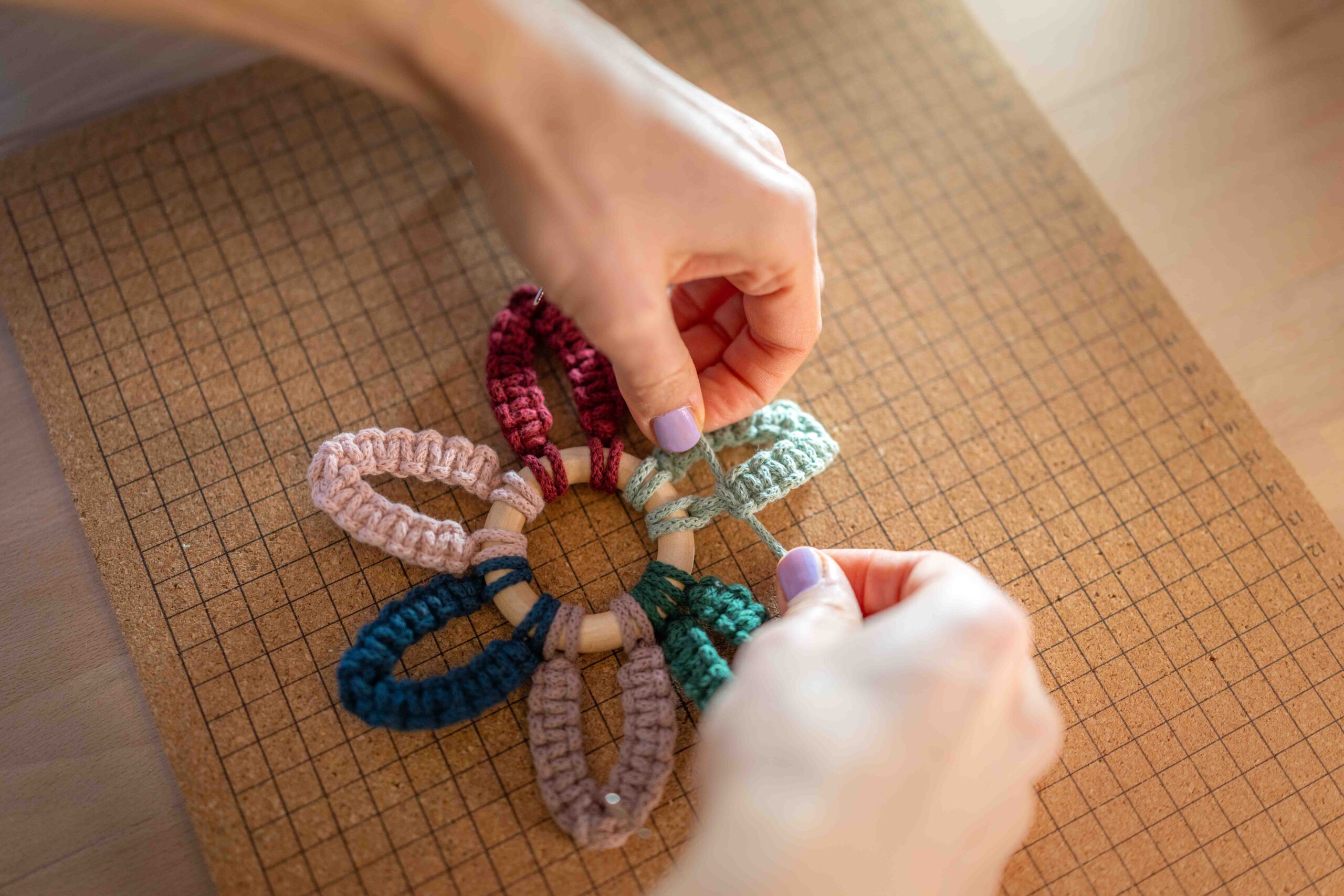 Werkraumliebe Dagny Hilpert - Makramee Workshop Blume Ostern