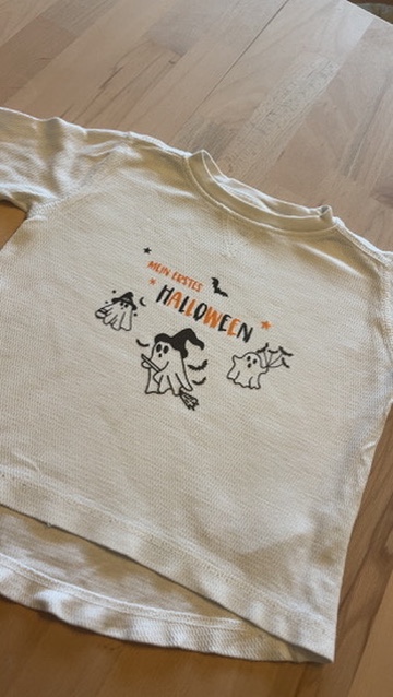 Personalisiertes Shirt Baby Halloween - handgemachte Produkte von Werkraumnliebe Dagny Hilpert